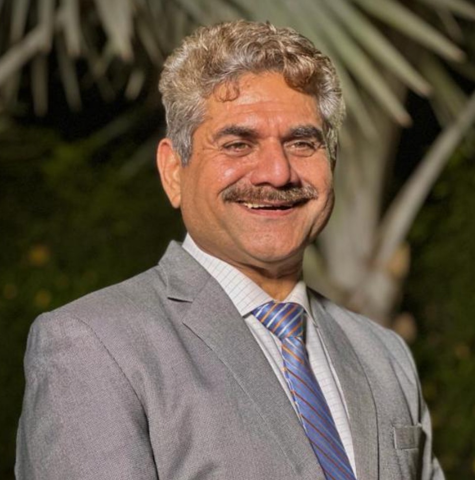 Muhammad Zubair Khan CEO,Al Qammar Estate Property Consultants Lahore, Pakistan